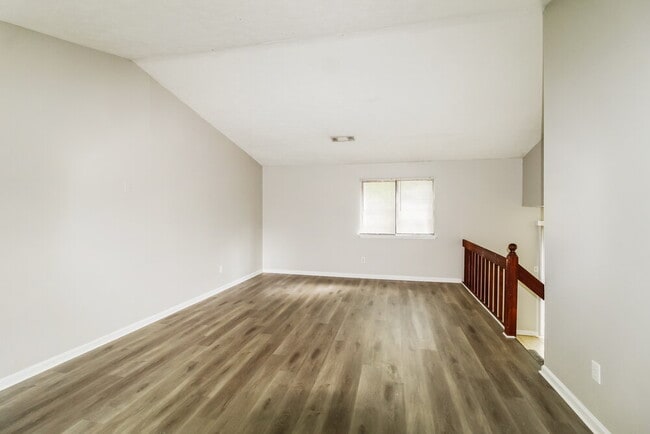 Photo - 5292 Kinsdale Ln