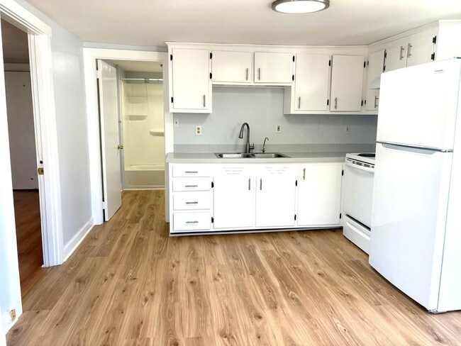Building Photo - 34 Washington Ave Unit B Rental