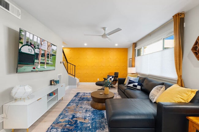 Building Photo - 6957 E Osborn Rd Unit ID1340545P