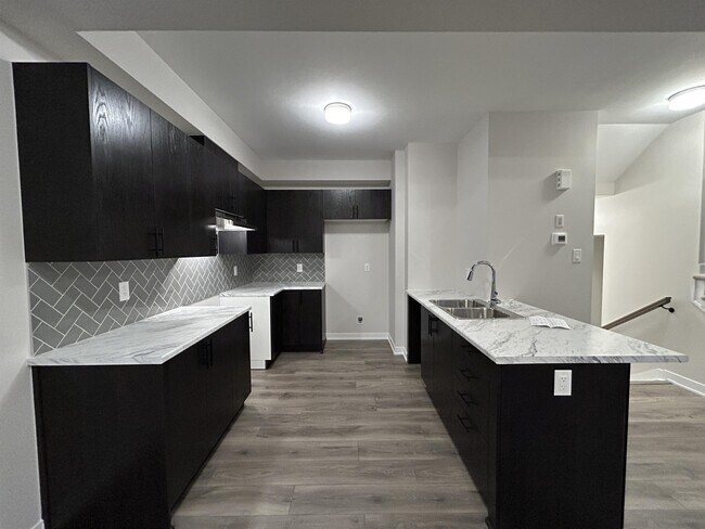 Photo - 230 Speckled Alder Row