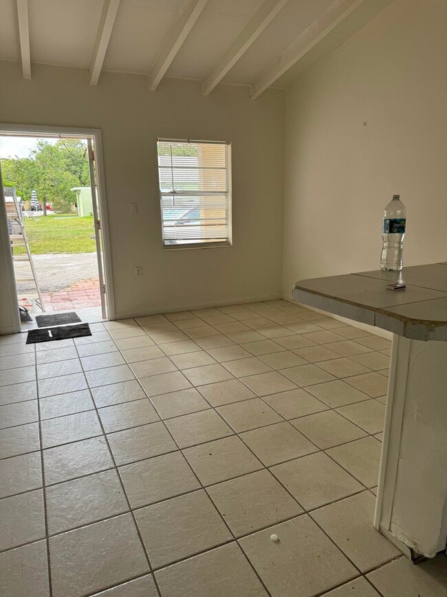 Building Photo - 191 Marguerita Dr Rental
