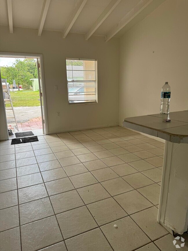 Building Photo - 191 Marguerita Dr Rental
