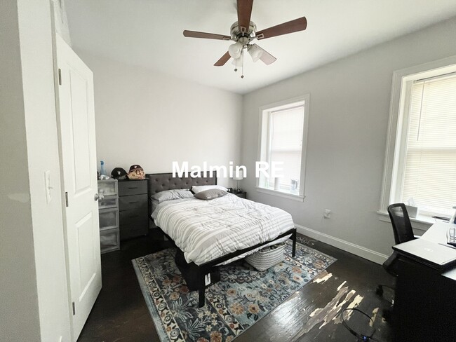 Photo - 998 Tremont St