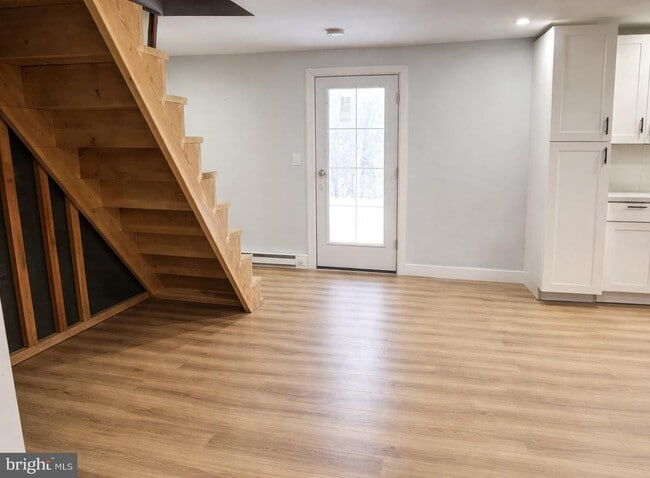 Photo - 504-506 Pine Hill St