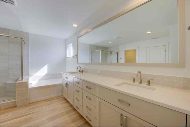 Photo - 12525 W Aliso Crk St