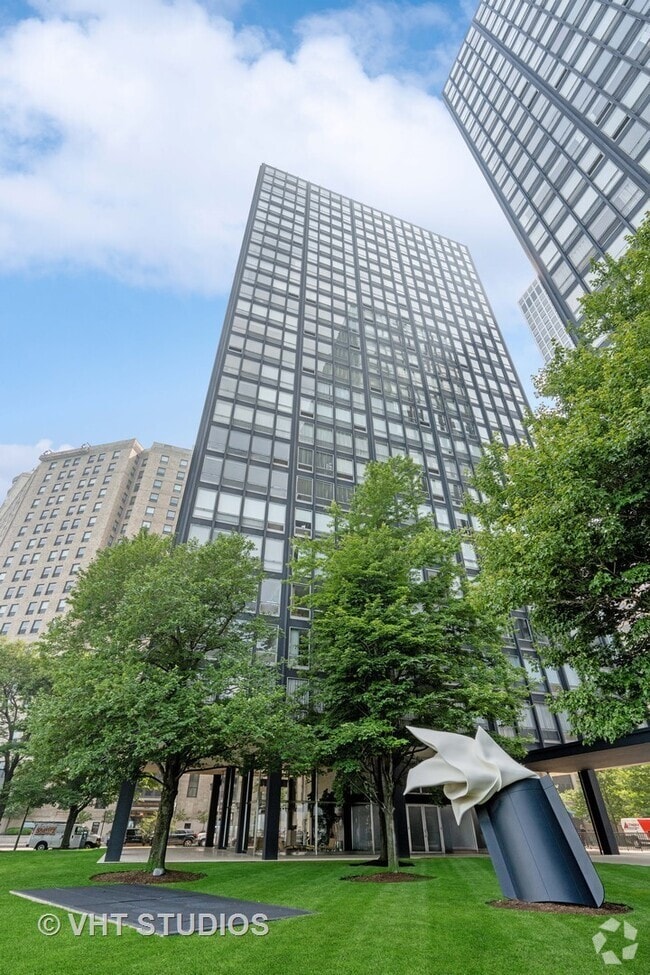 Building Photo - 860 N Lake Shore Dr Rental