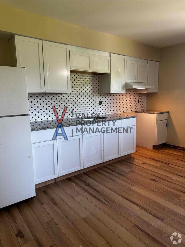 Building Photo - 1822 Red Barn Village Rd Rental