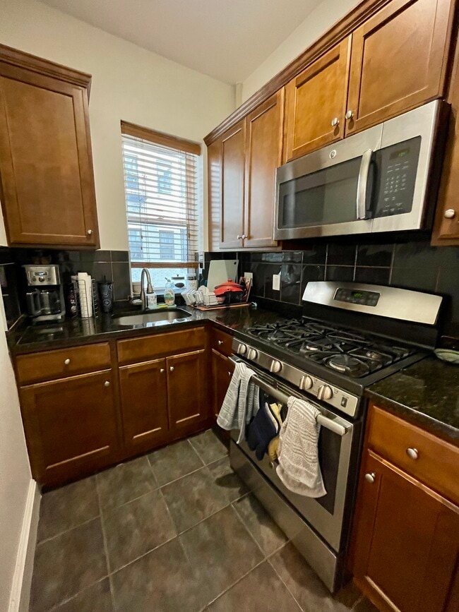 Photo - 1560 Commonwealth Ave