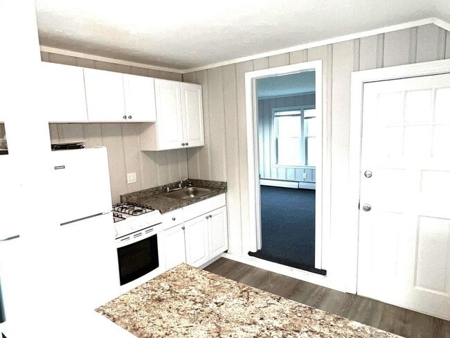 Photo - 23 B Siren St Unit 2