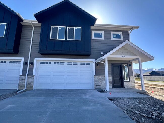Photo - 655 Booshway St Townhome