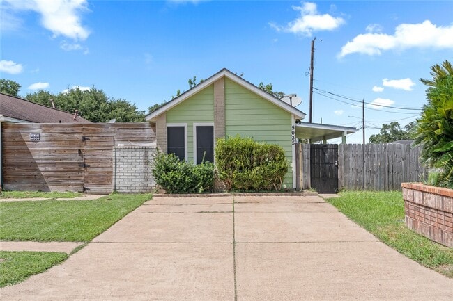 Photo - 5035 Reno Dr