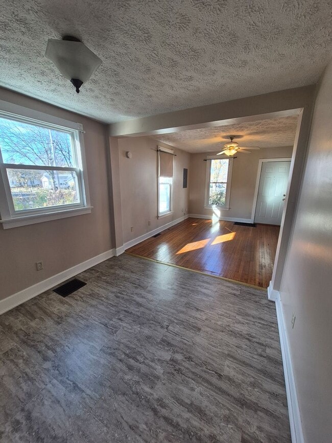 Photo - 208 W Miller St Unit 01