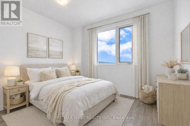 Photo - 550 N Service Rd Unit 401