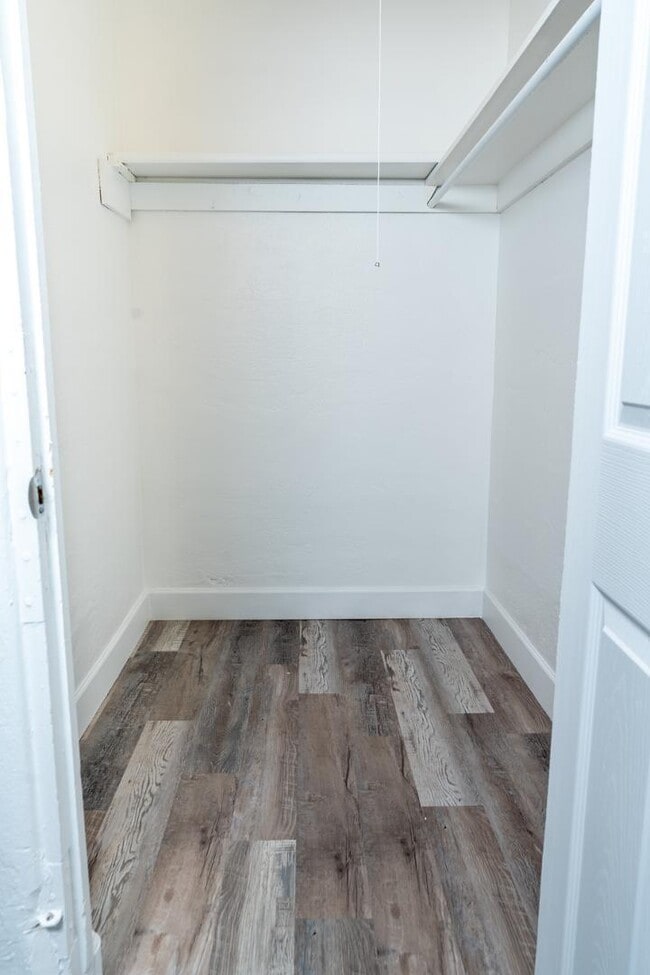 Photo - 541 Cedar St SE