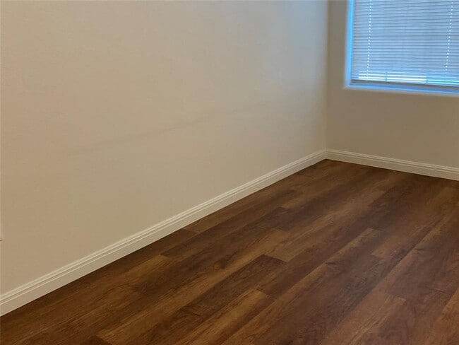 Photo - 1502 Zephyr Ln