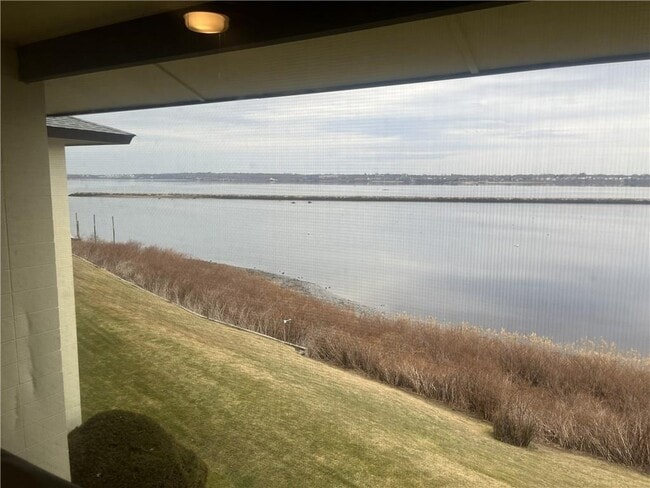 Photo - 400 Narragansett Pkwy