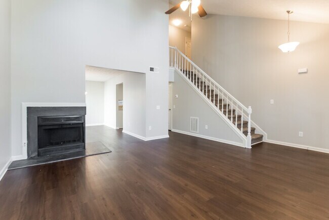 Photo - 1902 Shadbark Ct