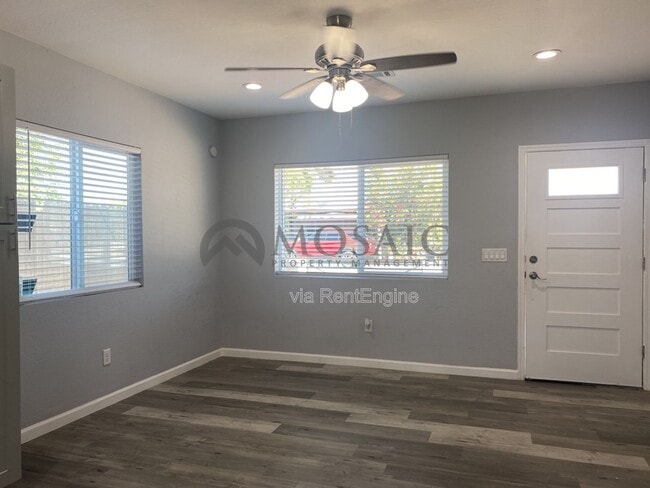 Photo - 257 E Oakland St