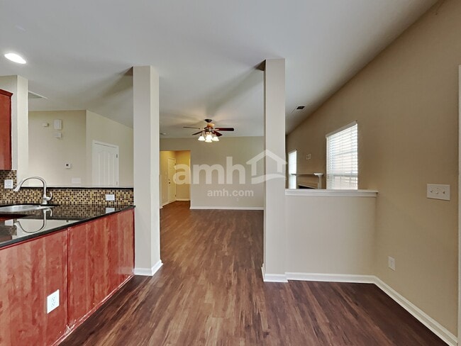 Photo - 107 Lacona Ter