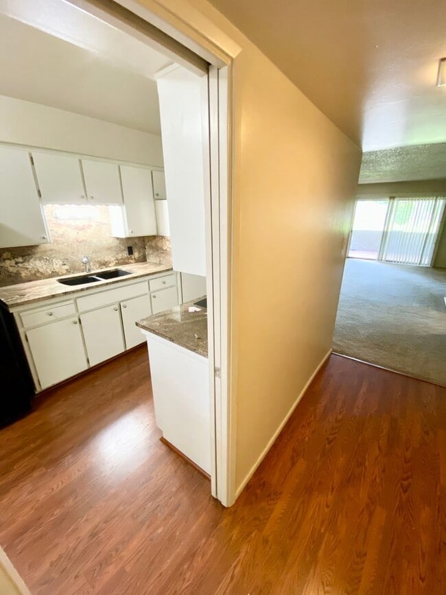 Photo - MOVE IN SPECIAL- 2 Bedroom 2 Bathroom in C...