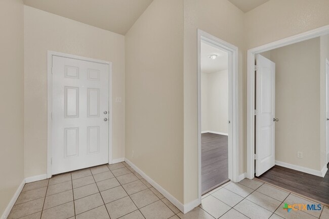 Photo - 1355 Fall Cover St