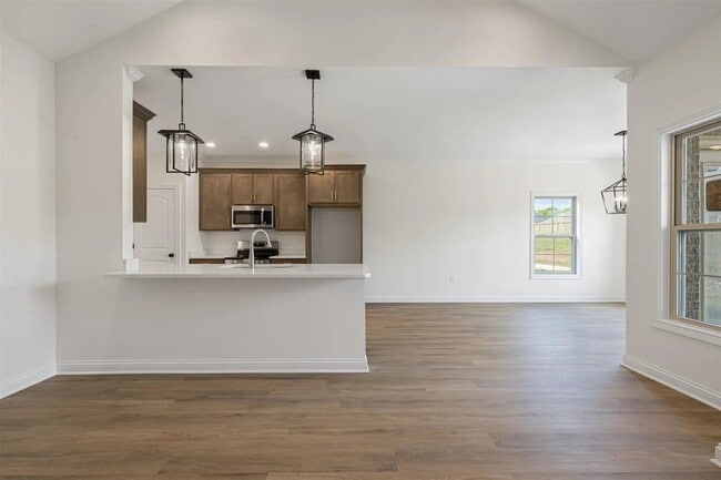 Photo - 822 Sheldrake Ln