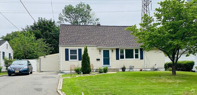 Building Photo - 5 Longfield Rd Rental