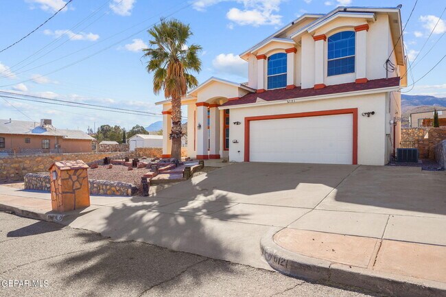 Photo - 6121 Byron St