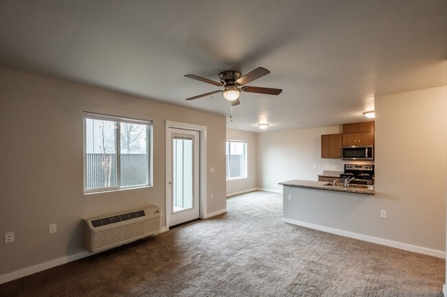 Photo - Evergreen Valley Apartments