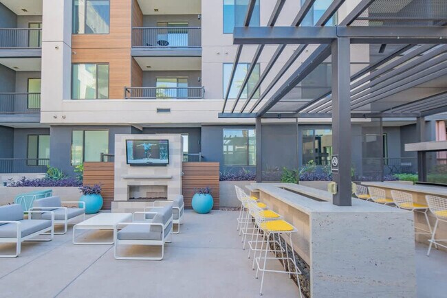 Building Photo - 701 W Rio Salado Pkwy Rental
