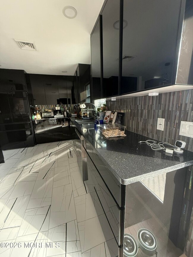 Photo - 608 Carol Ave