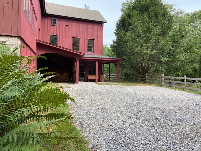 Building Photo - 95 Saybrook Rd