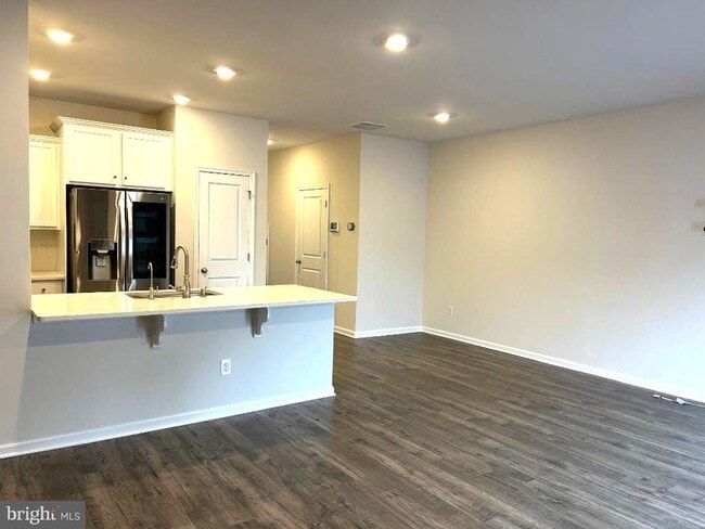 Photo - 50 Peregrine Way