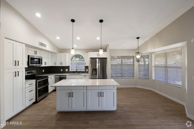 Building Photo - 5616 E Gelding Dr Rental