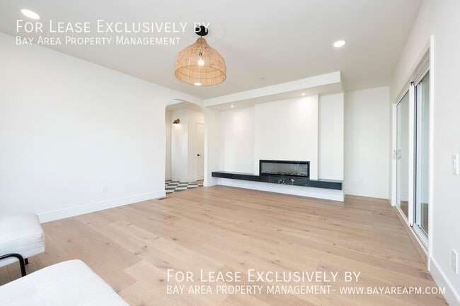 Photo - 1351 Arroyo Ave