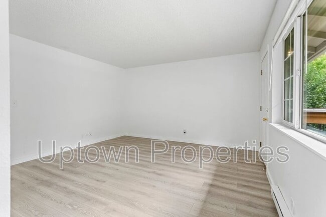 Photo - 1515 SW Custer Dr