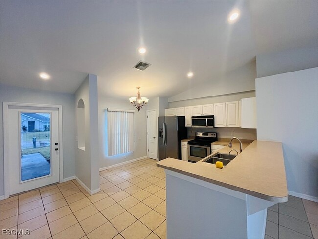 Photo - 313 NE 30th St