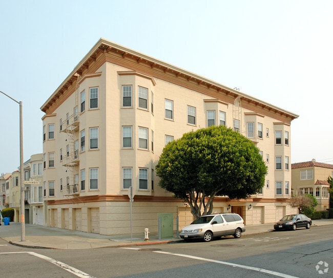 290 Alhambra St