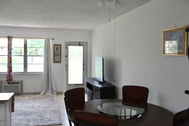 Photo - 175 Canterbury H Unit 175