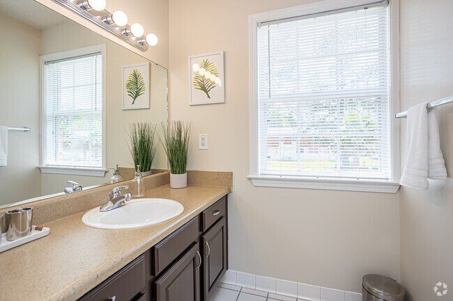 1BR, 1BA - 822SF - Yester Oaks