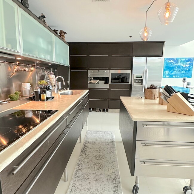 Photo - 6000 Collins Ave Unit 509