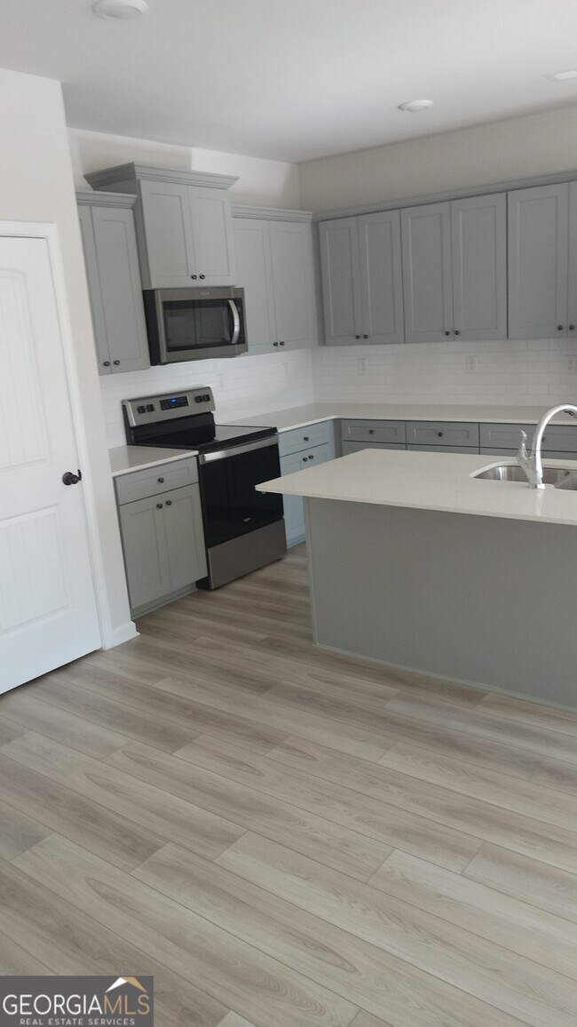 Photo - 2498 Polaris Way SW