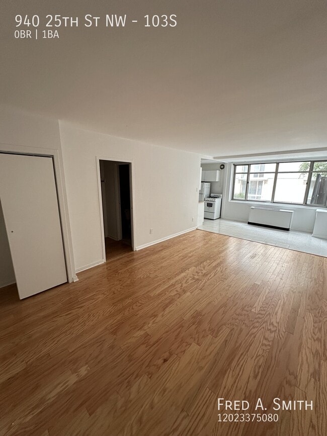 Building Photo - 940 25th St NW Unit 103S