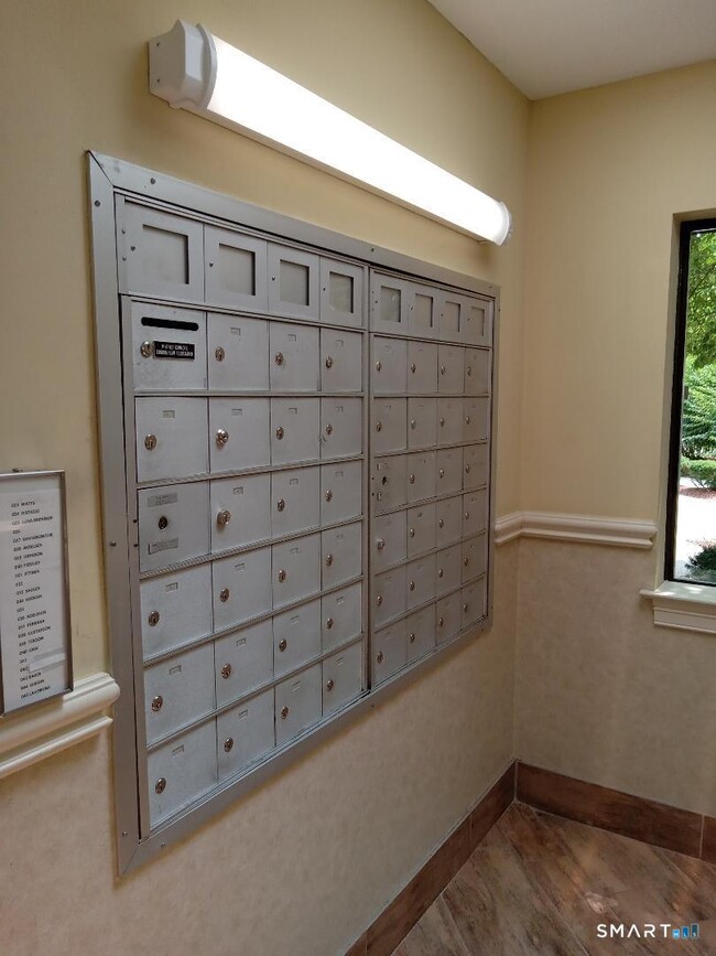 Photo - 1204 Whitney Ave Unit APT 203