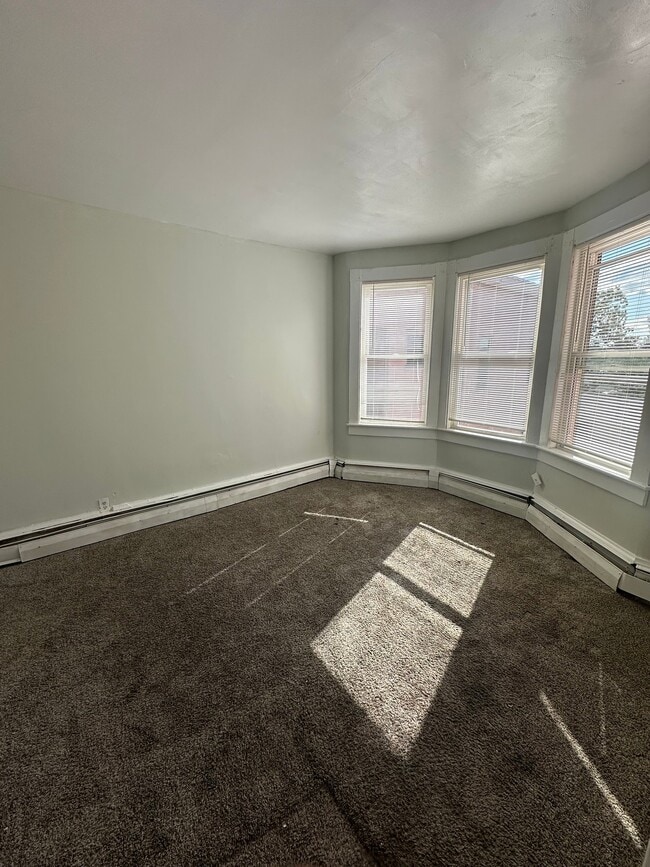 50 Knox St Unit 8