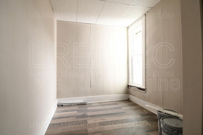 Photo - 715 N 33rd St