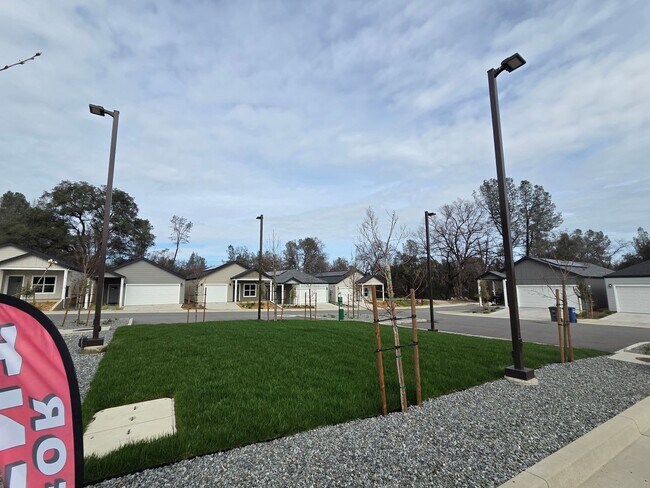 Photo - Newly built homes with City of Redding solar!