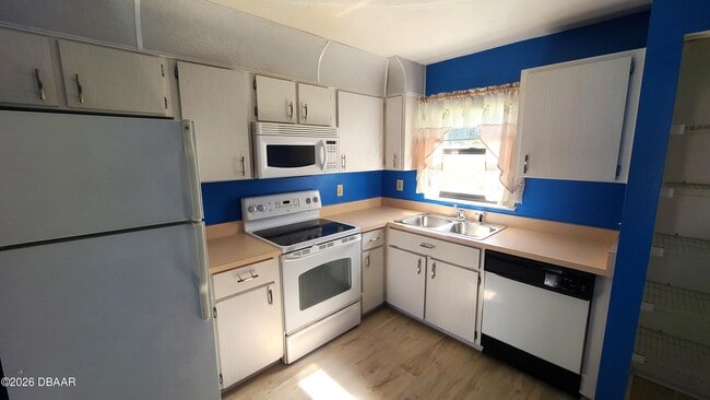 Photo - 428 Sandpiper Ct