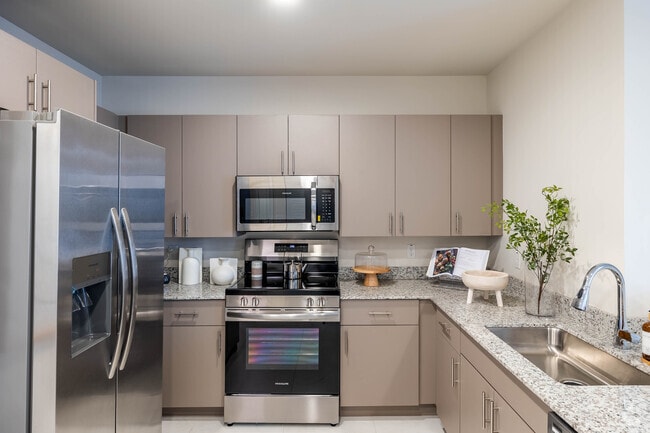 1 BR, 1 BA