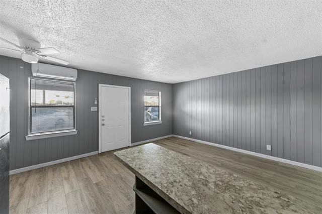 Photo - 1585 N Mill St Unidad 6